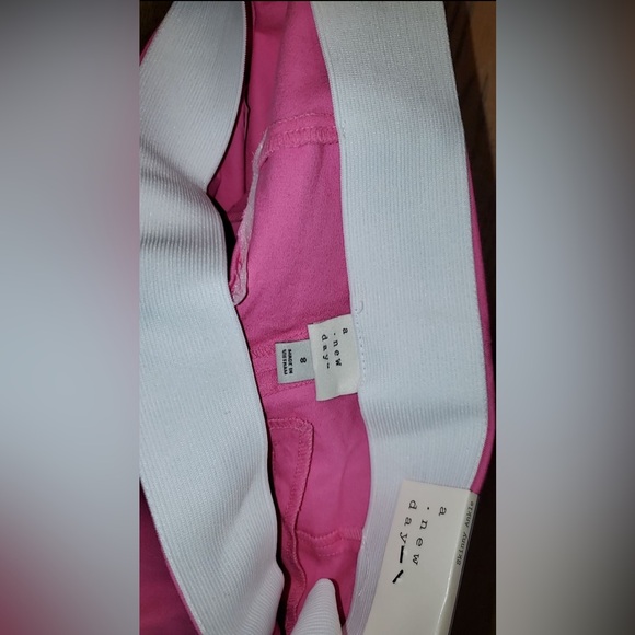 A New Day High Rise Fitted Hip & Thigh Skinny Ankle Pants
Pink Color NWT - Picture 5 of 7
